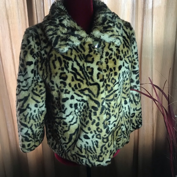 Size L 🔥 NWOT Beautiful Animal Print Coat - Picture 1 of 3